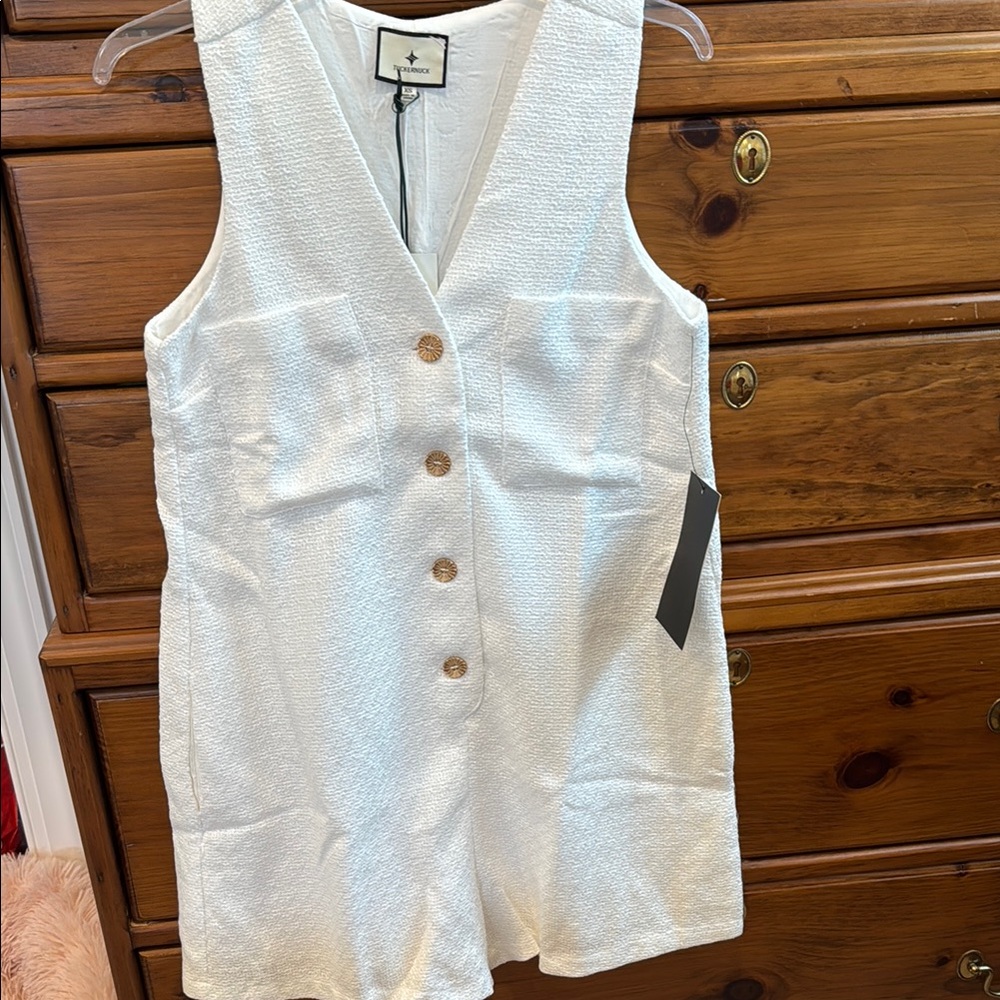 NWT Tuckernuck MYLA Cream Textured Sleeveless ROMPER